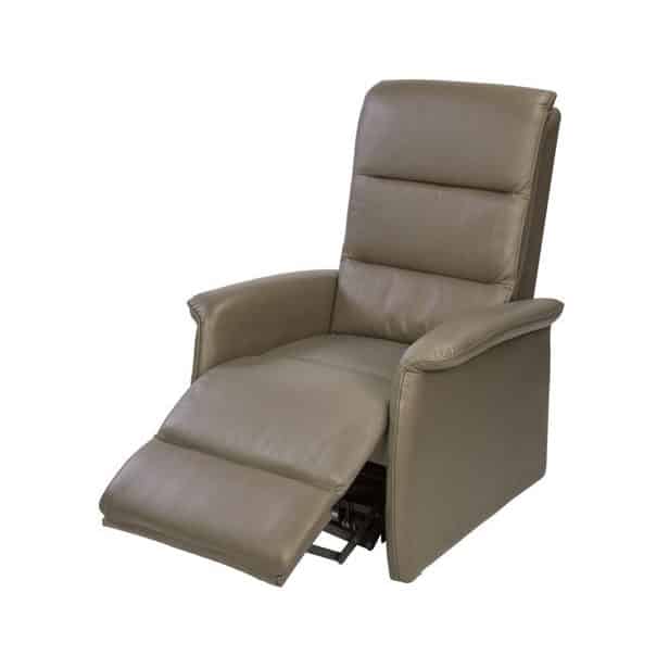 Fauteuil médicalisé avec télécommande très bon état sur Gens de Confiance